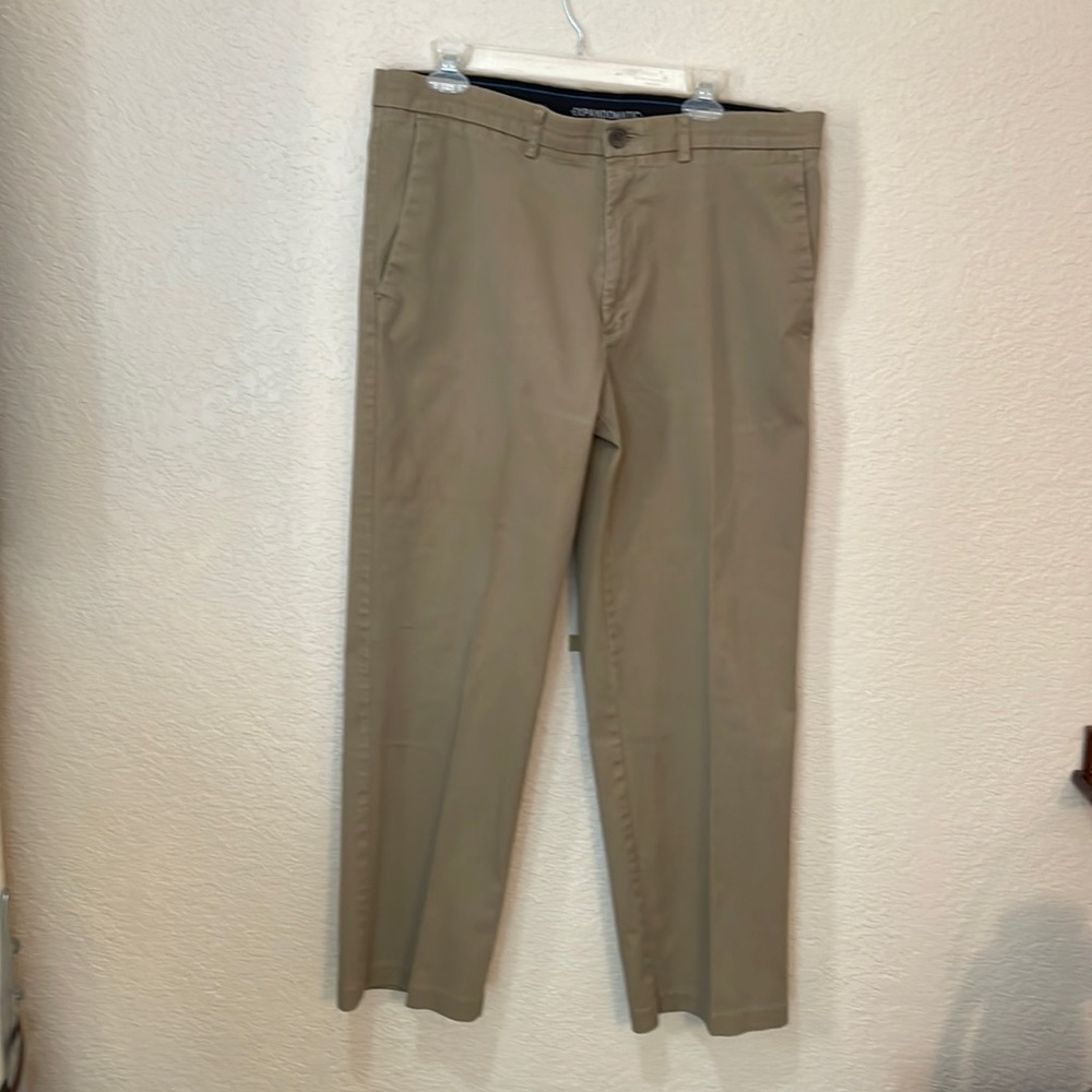 Haggar Mens 36x30 Khaki slacks